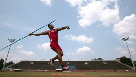 章鱼直播-火箭队球员薪资结构揭秘：工资帽与豪华税的博弈