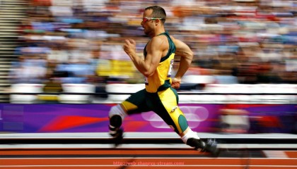 章鱼直播-官方直播平台UI设计风格对世俱杯品牌传播的视觉影响